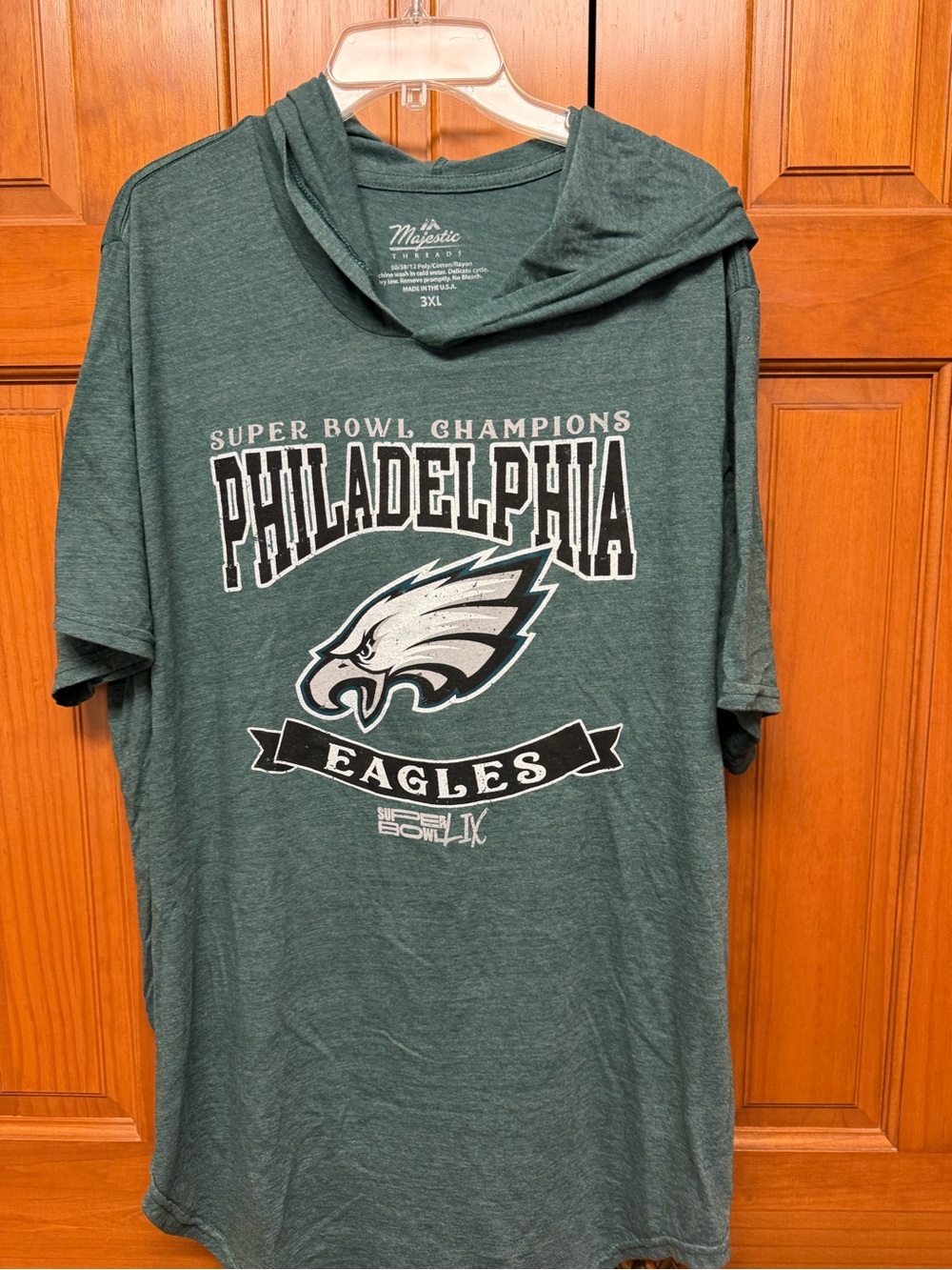 Men’s Philadelphia Eagles Green Hooded Short Sleeve Tee